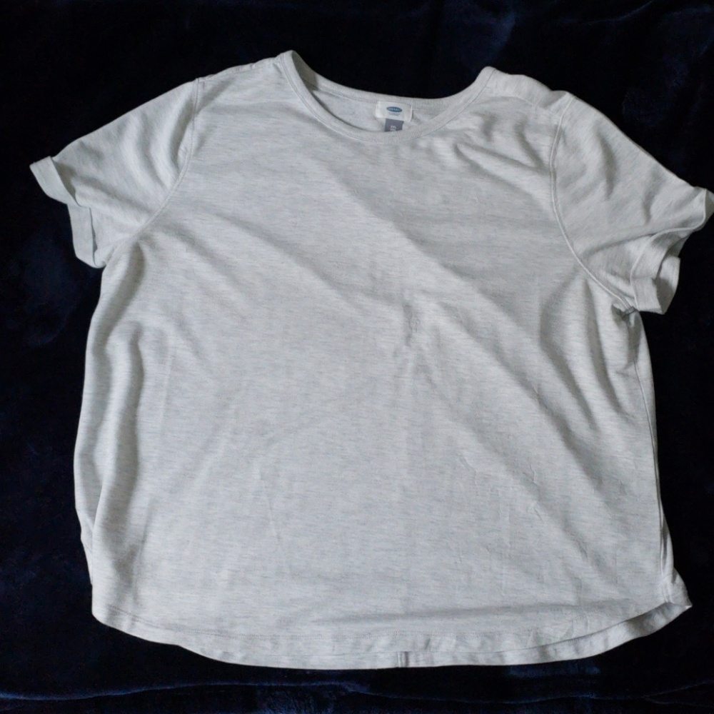 Old Navy tshirt